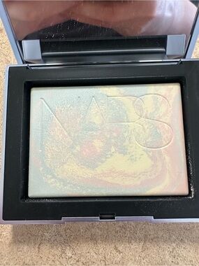 NARS Light Reflecting Prismatic Powder